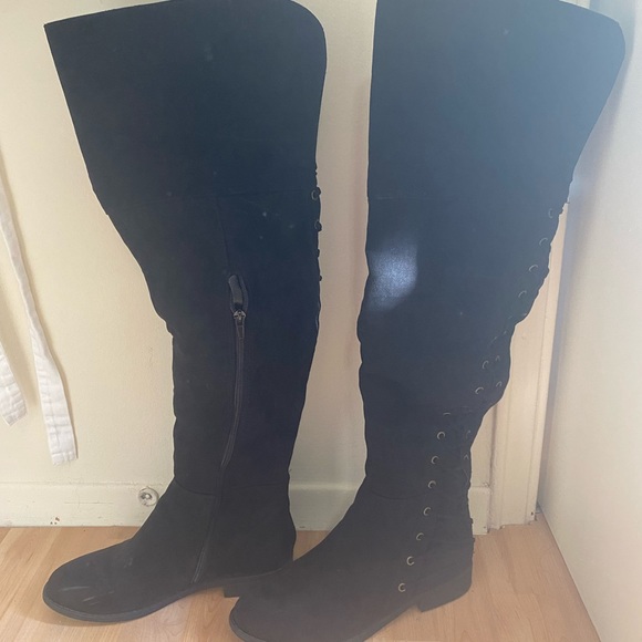 Over the knee - Picture 4 of 4